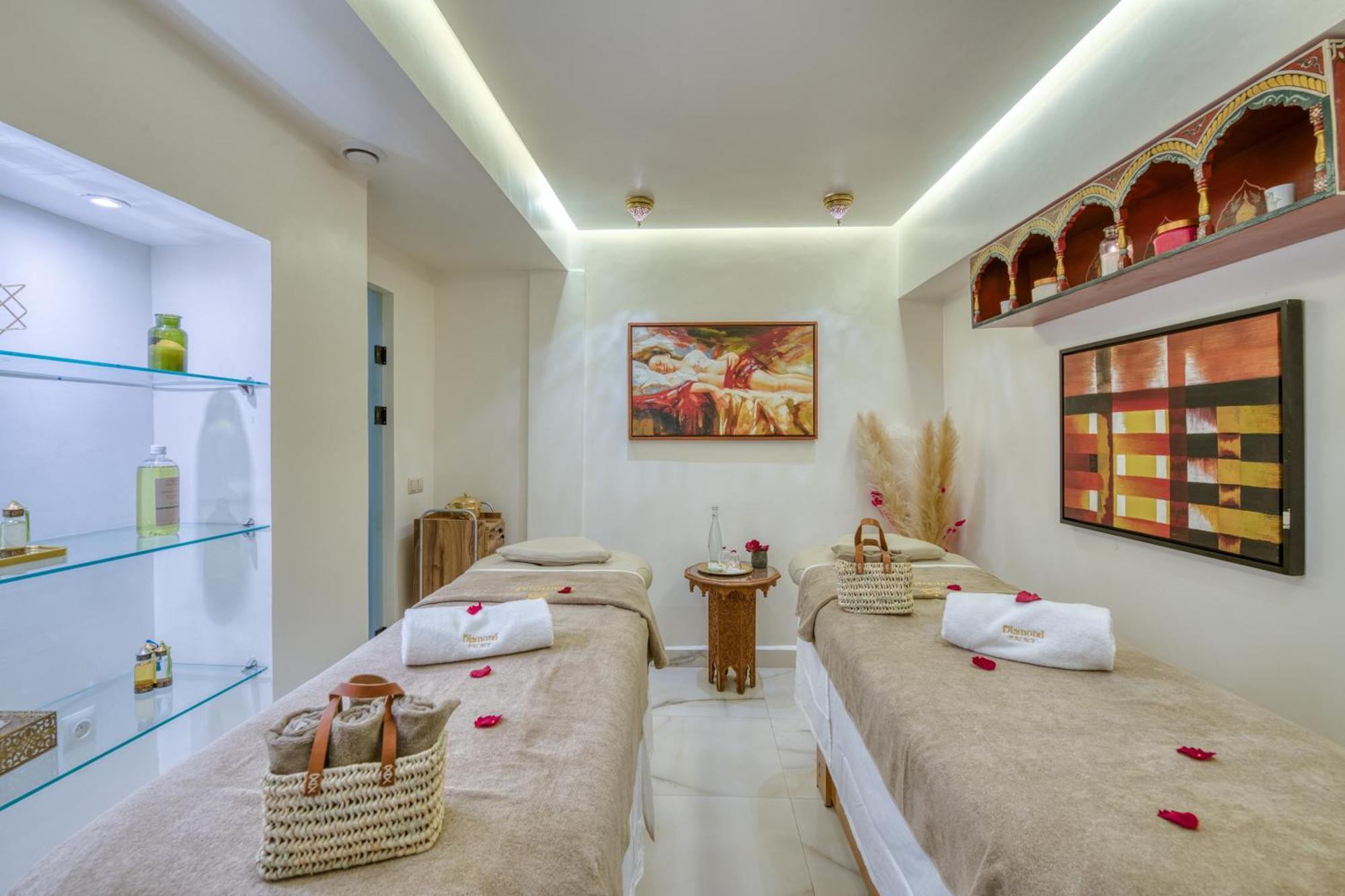 Riad Diamond Of Marrakech & 4*